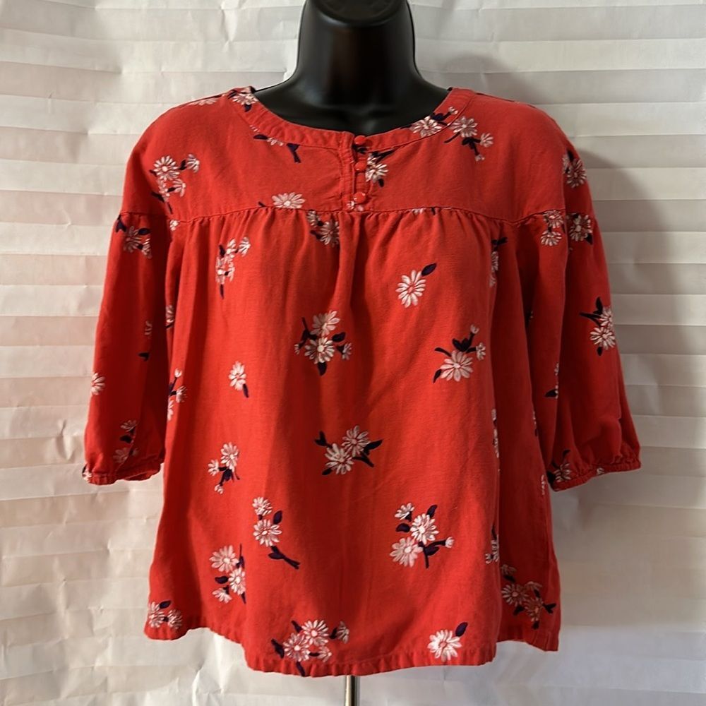 Old Navy Red Floral 3/4 Sleeve Blouse Top Size Large L Casual Women's Shirt